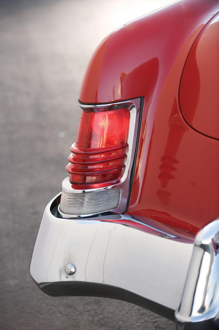  Mercury Monterey Hardtop Coupe 1954 года  (фото 15 из 24)